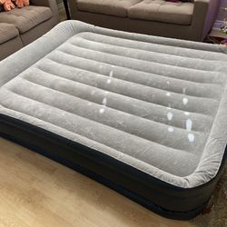 Inflatable Queen Airbed