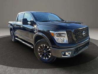 2017 Nissan Titan Crew Cab