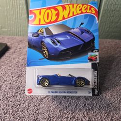 Hot Wheels '17 Pagani Huayra Roadster #13 Die Cast Car