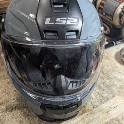 L52 Motorcycle Helmet XL Nice Shape