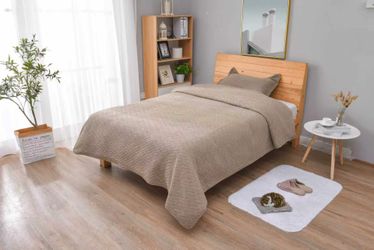 summer bedding set (includes pillowcase and quilt)