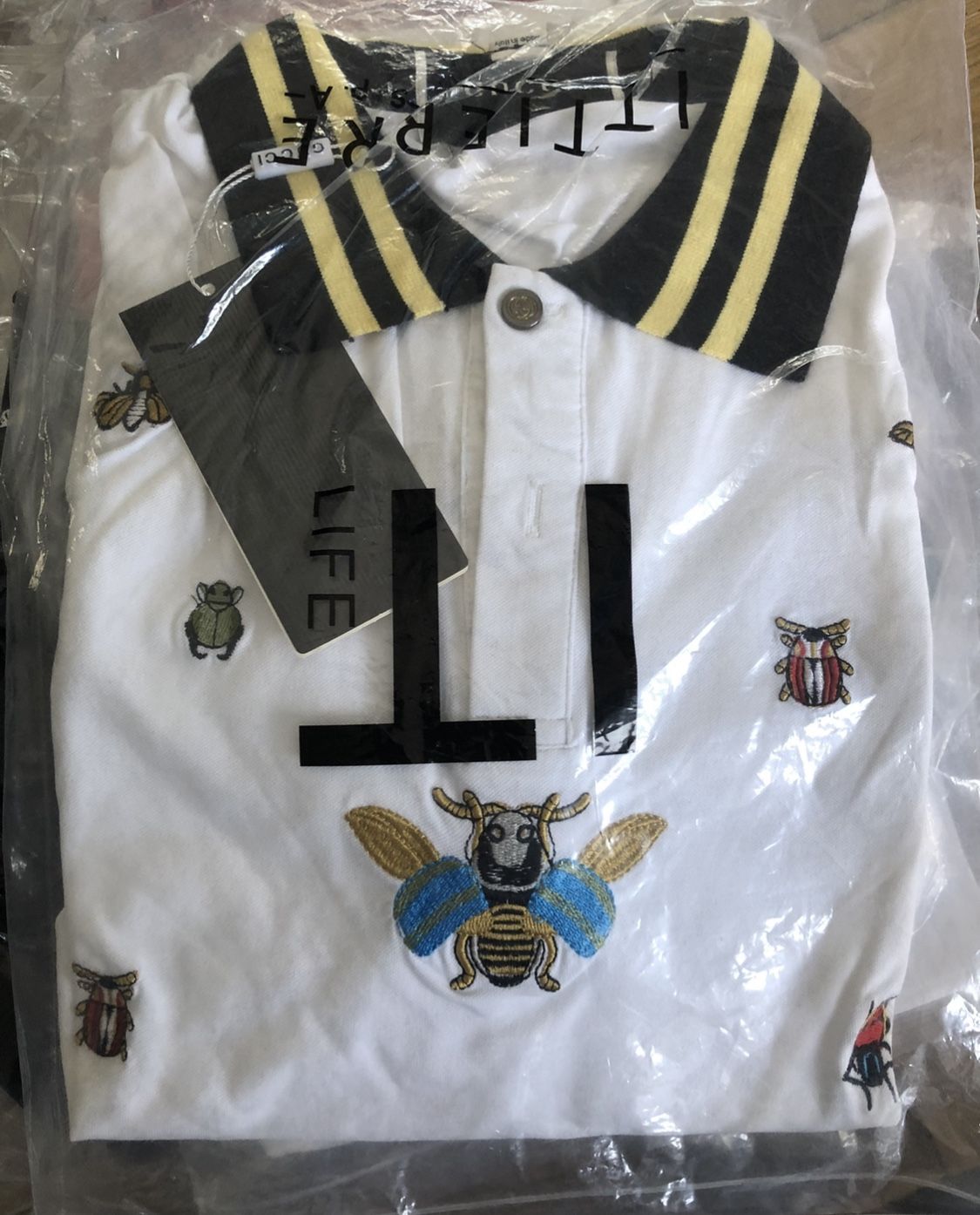 gucci polo shirts size Large Only