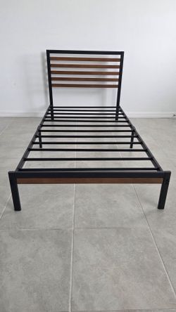 Like New Twin Bed