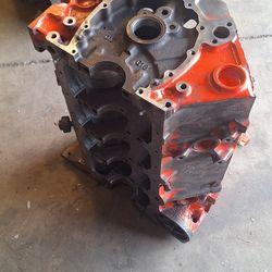 350 Chevrolet  Block .030 Over 4 Bolt Main #0010 With Caps. Low Miles Had A Camshaft  Failure, Needs Cleaned. Apache Junction Arizona 
