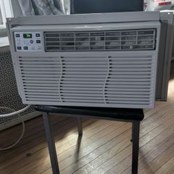 Window Air conditioner  