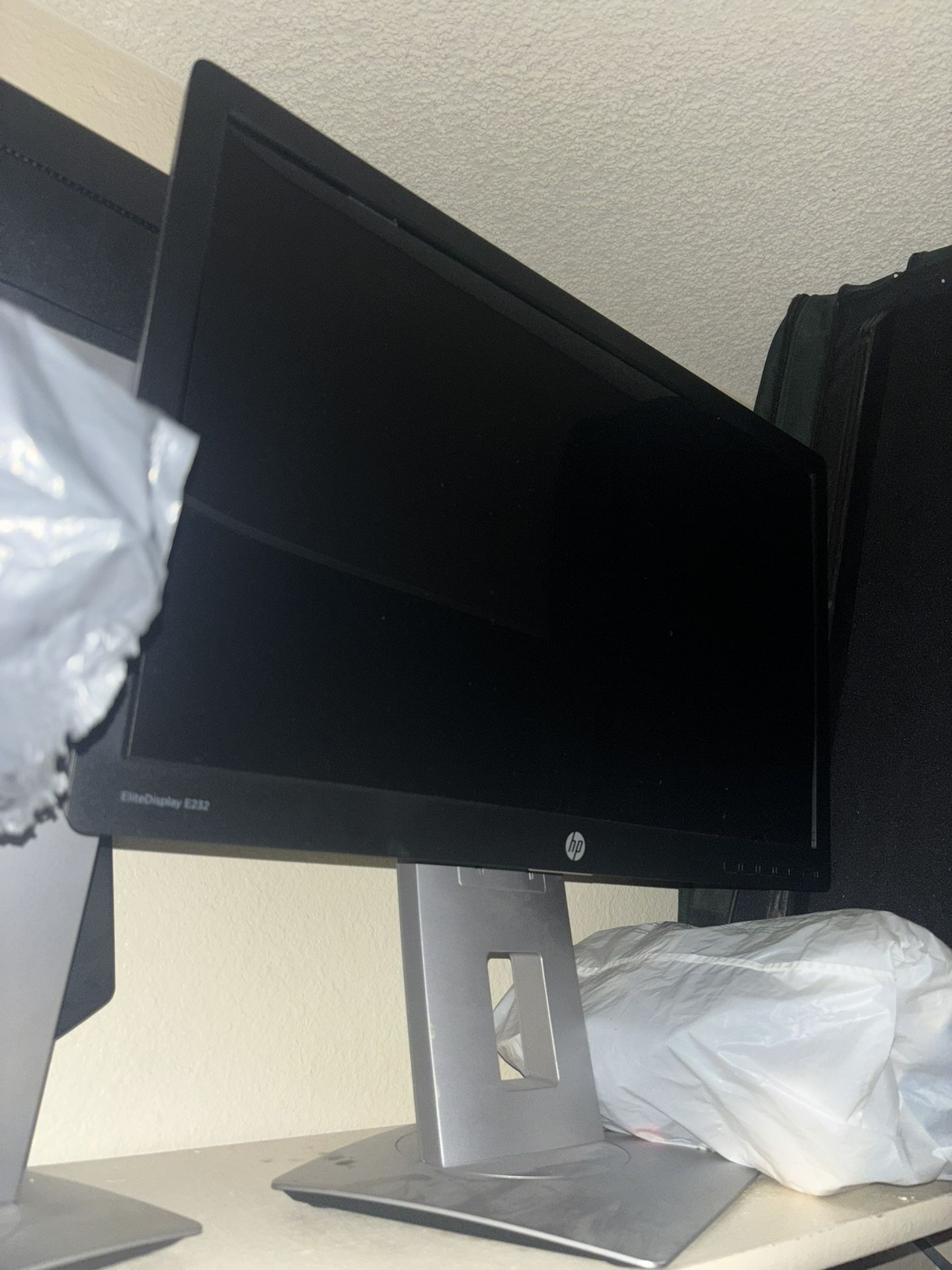 2 Computer Monitors