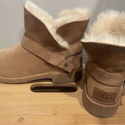 UGG Woman’s Boots. Size 6,5