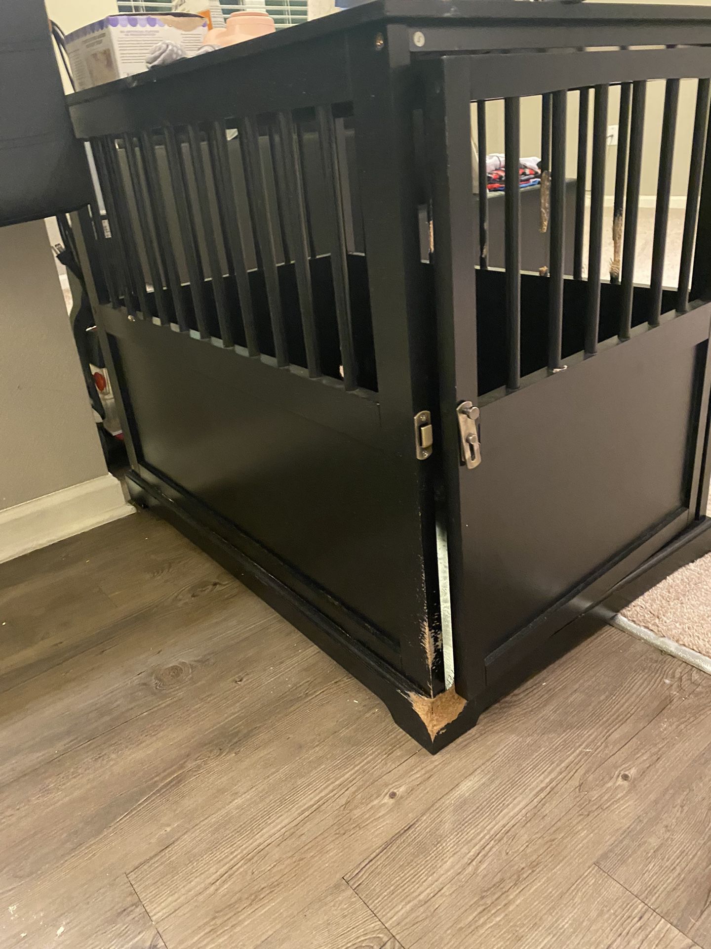 Coffee table/Dog Kennel 