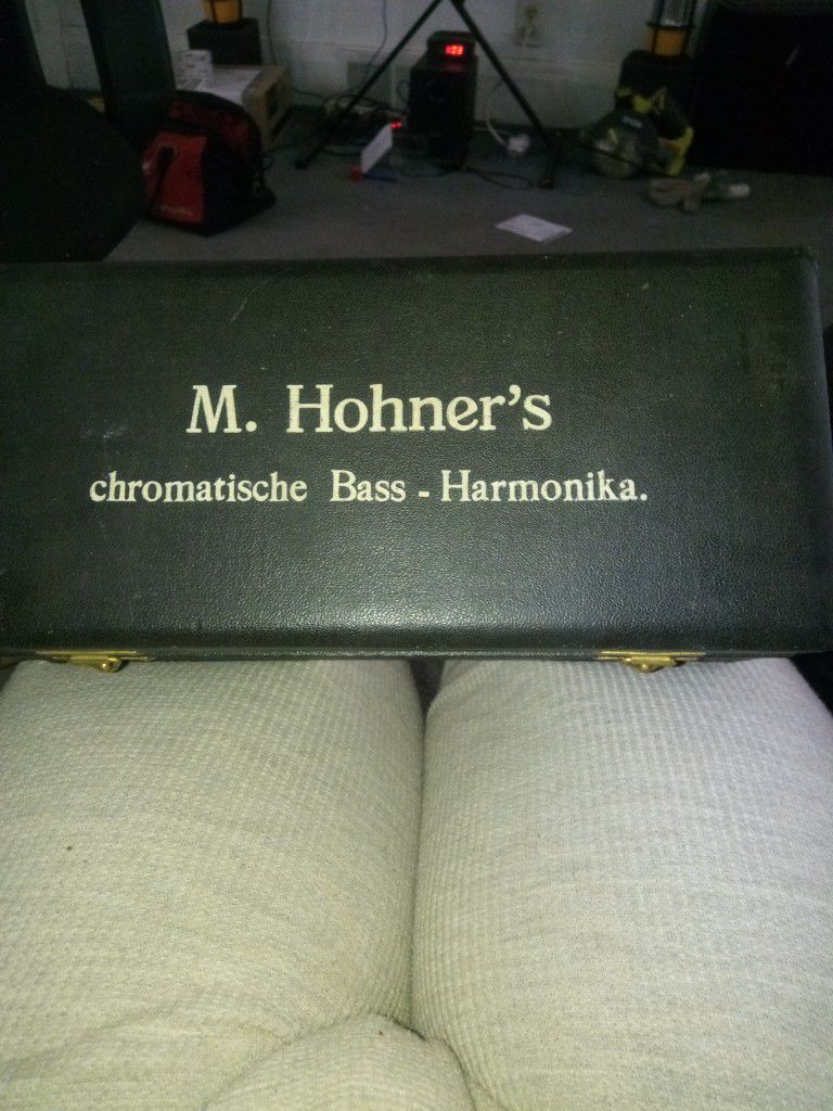 M. hohner's Chromatische Harmonika