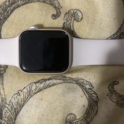 APPLE WATCH SERIES SE NEW GENERATION 