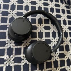 headphones 