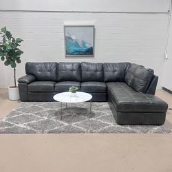 Very comfy Faux Leather Sectional sofa/couch 🚛 Delivery Available!