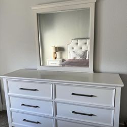 White Queen Bedroom Set 