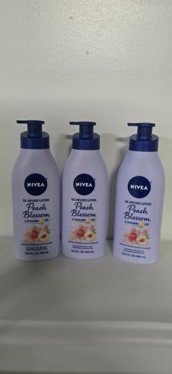 Pack of 3 NIVEA Oil Infused Body Lotion - Peach Blossom & Avocado Oil (16.9 fl oz / 500 mL)