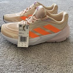 Adidas Women Size 9 