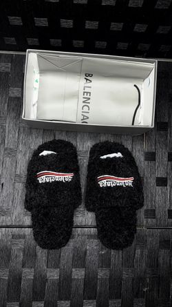 Balenc slides🤍🖤