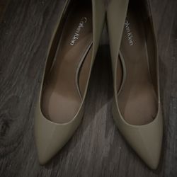 Calvin Klein Nude heels size 7 $15