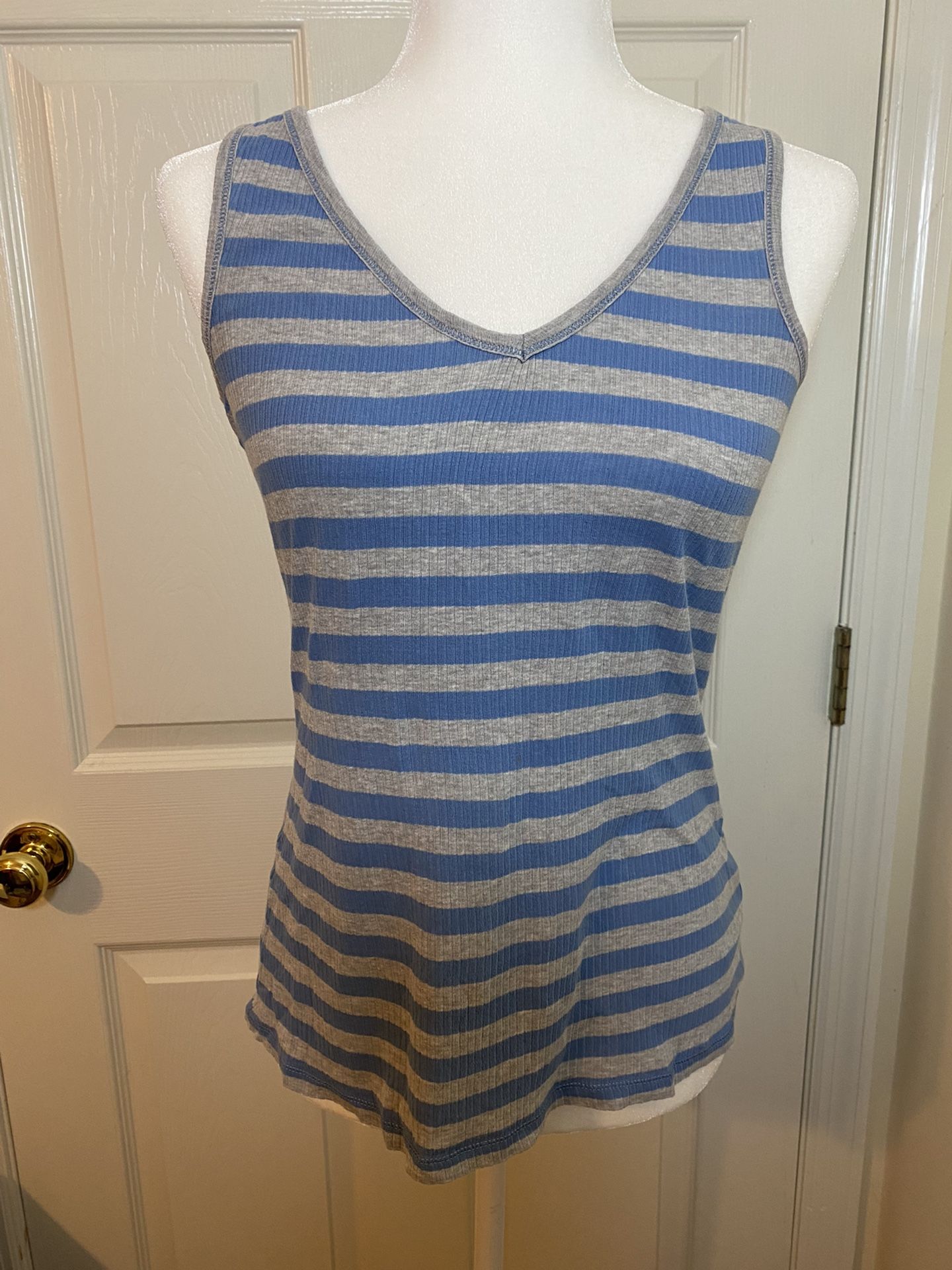 Old Navy Blue And Gray Striped Sleeveless Tank Women’s Size 0