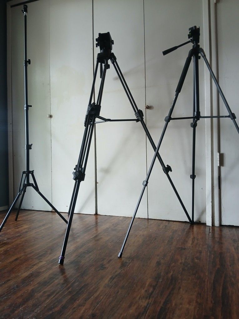 2 Tripods