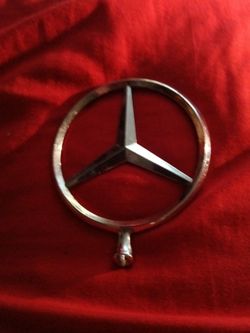 Mercedes-Benz Hood Star Emblem Badge