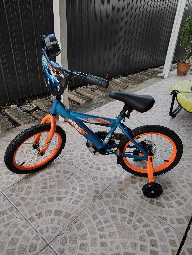 Hot Wheels Child's Bike