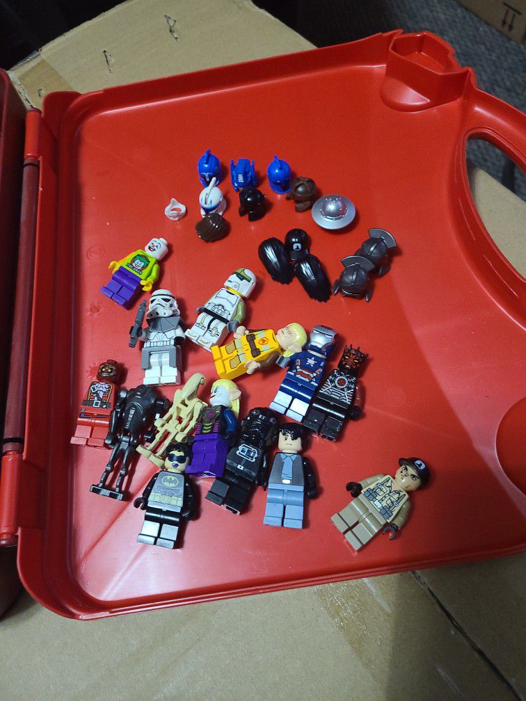 Bulk Lot Of 14 Lego Mini Figures Random Mixed for Sale in Peoria, IL -  OfferUp