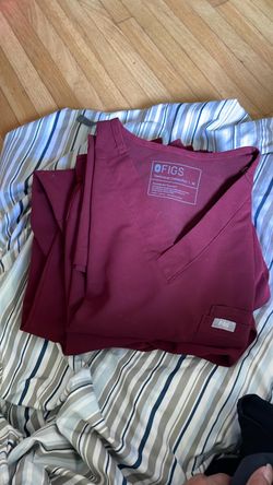 Men’s scrubs