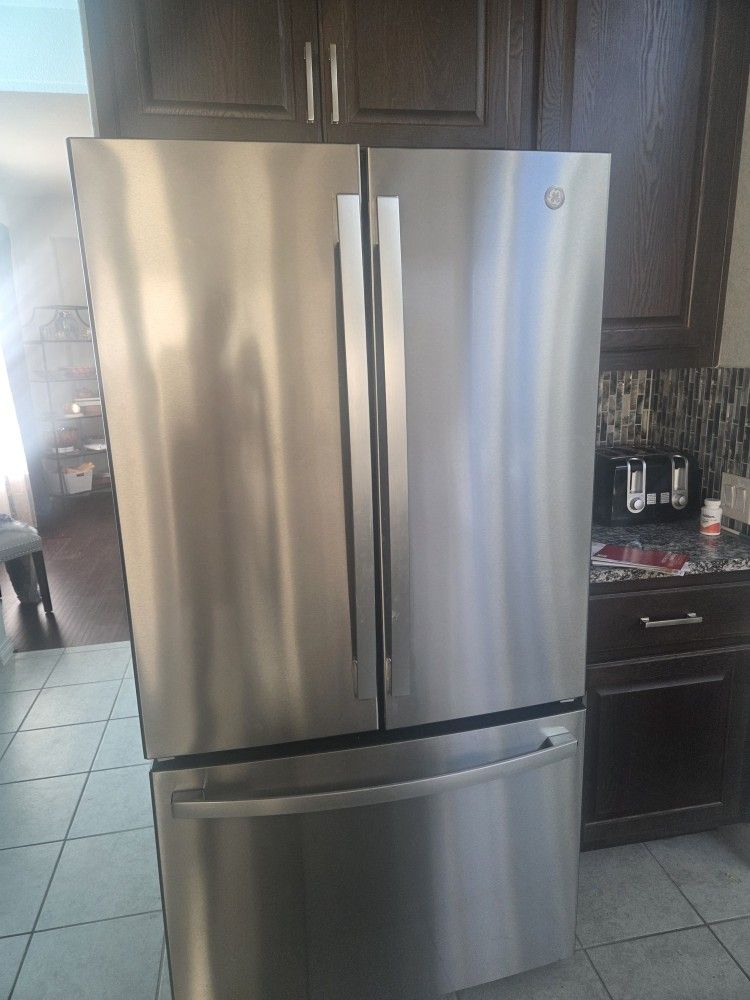 GE Refrigerator