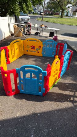 Dwinguler Play area fence