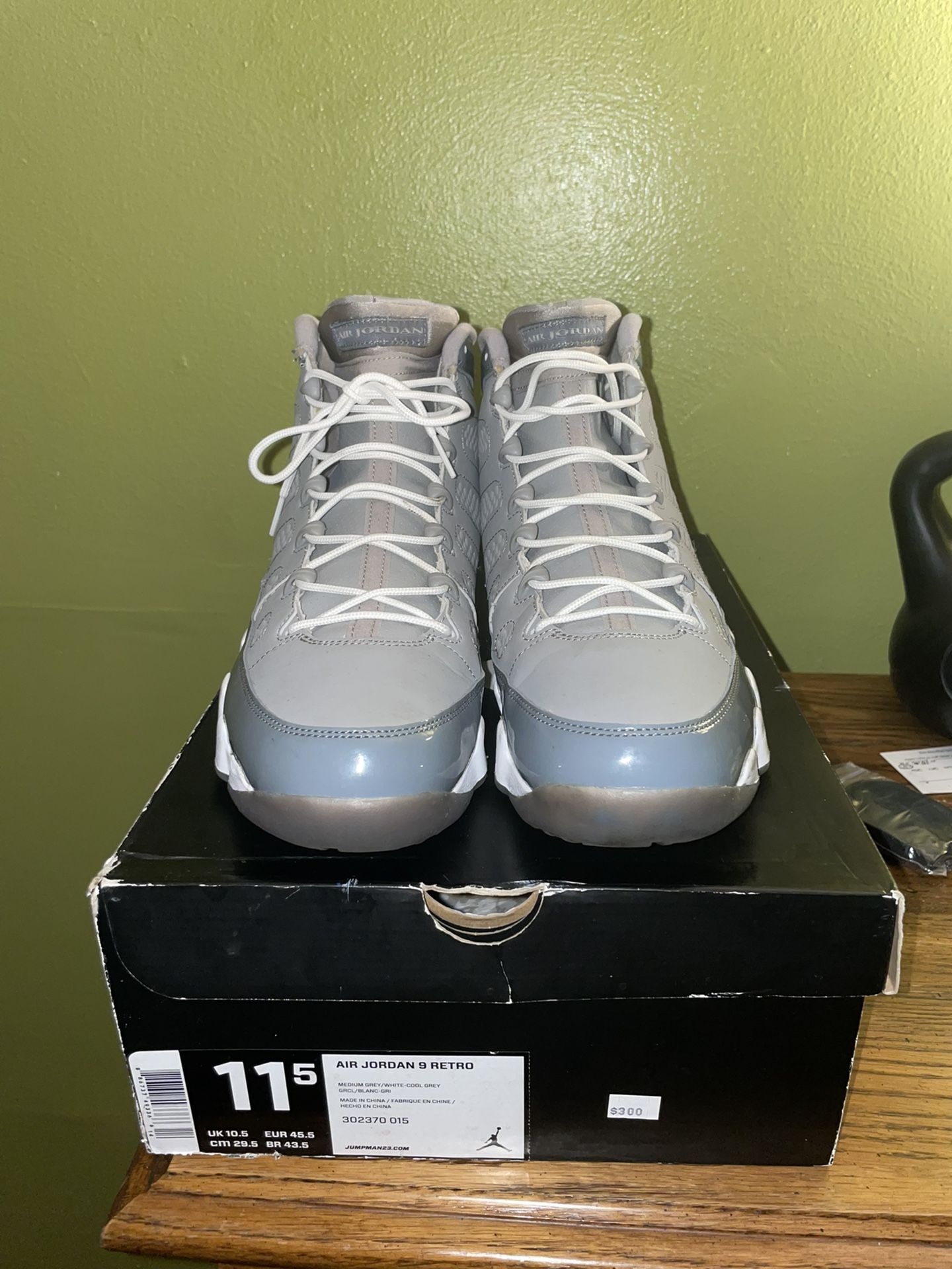 (2012) Cool Grey 9’z