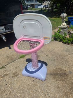 Prices firm children's basketball hoop