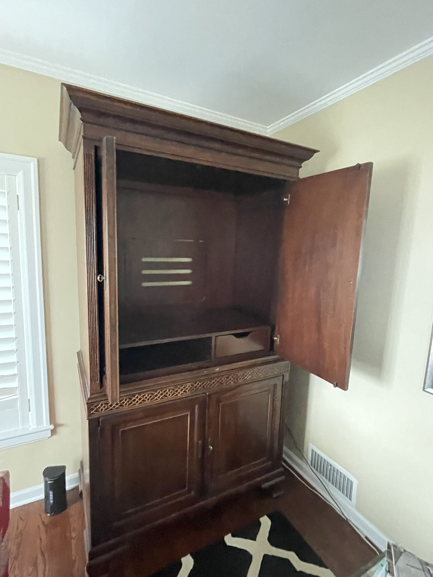 Arnold Palmer Lexington Armoire