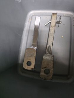 Tow hitch bar