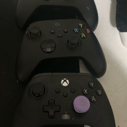 2 Perfect Working Xbox Controllers And 1 Competitive Pro Fusion 4 Controller Brand New