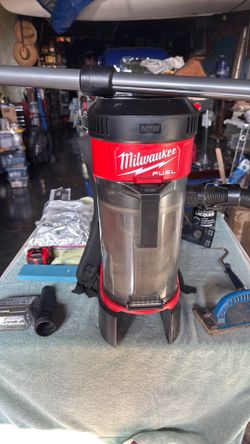 Milwaukee M18 Back Pack Vacuum