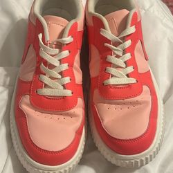 Pink Sneakers 