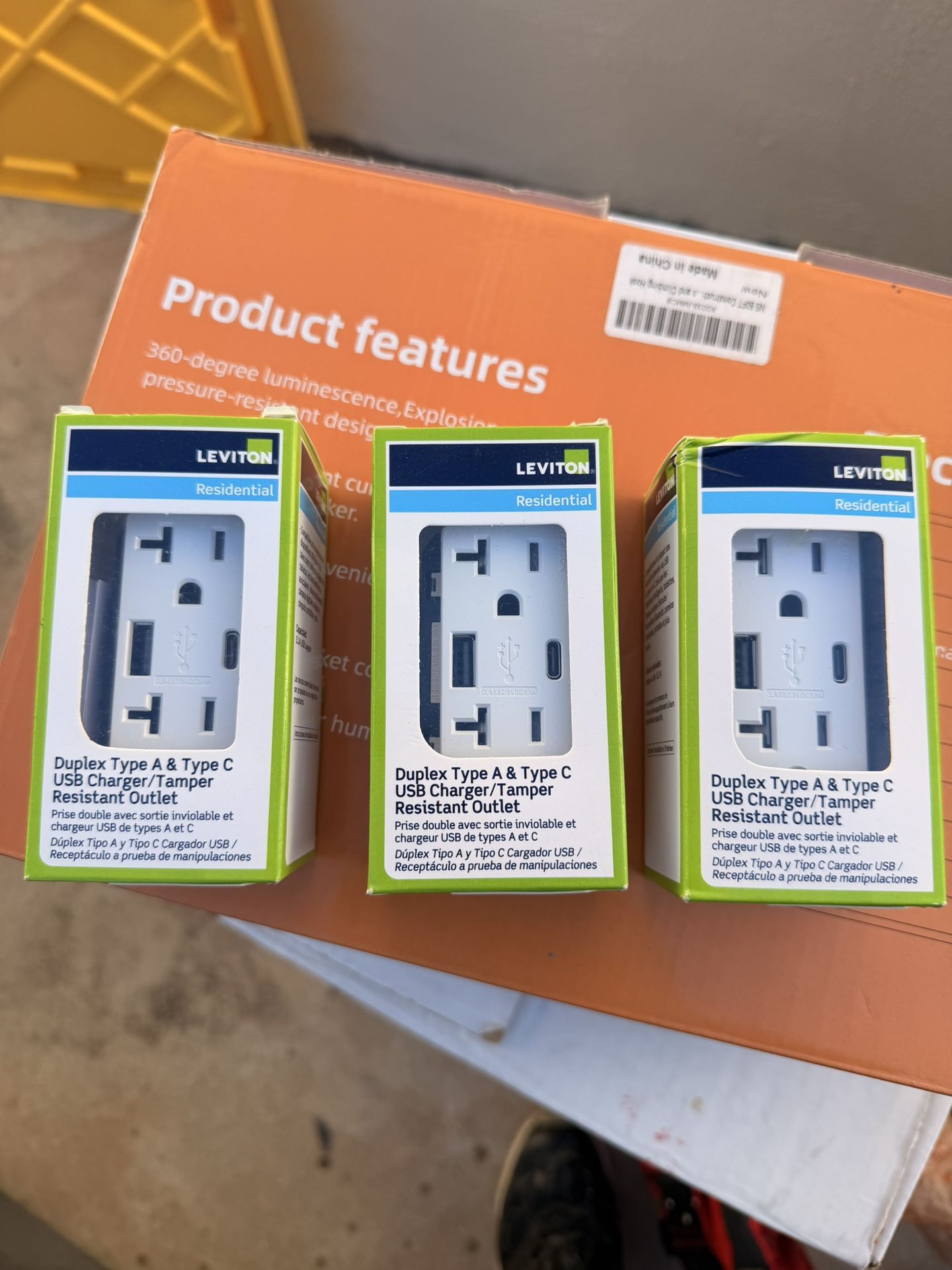 Leviton Duplex Type A & C