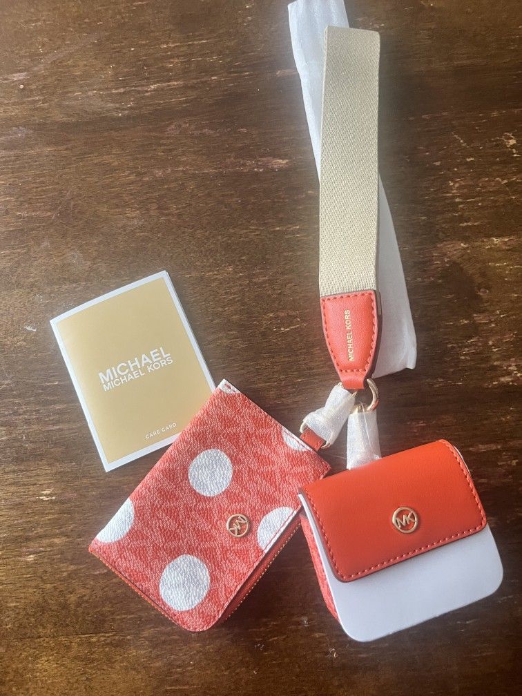 Micheal Kors Wristlet And Airpod Holder