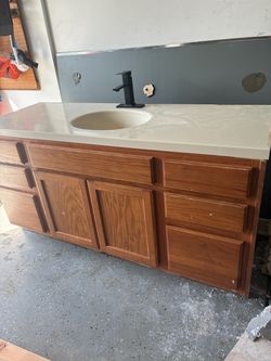 Bathroom vanity