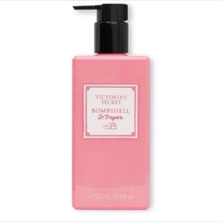 New- Victoria’s Secret Bombshell St. Tropez Lotion 8.4 fl oz