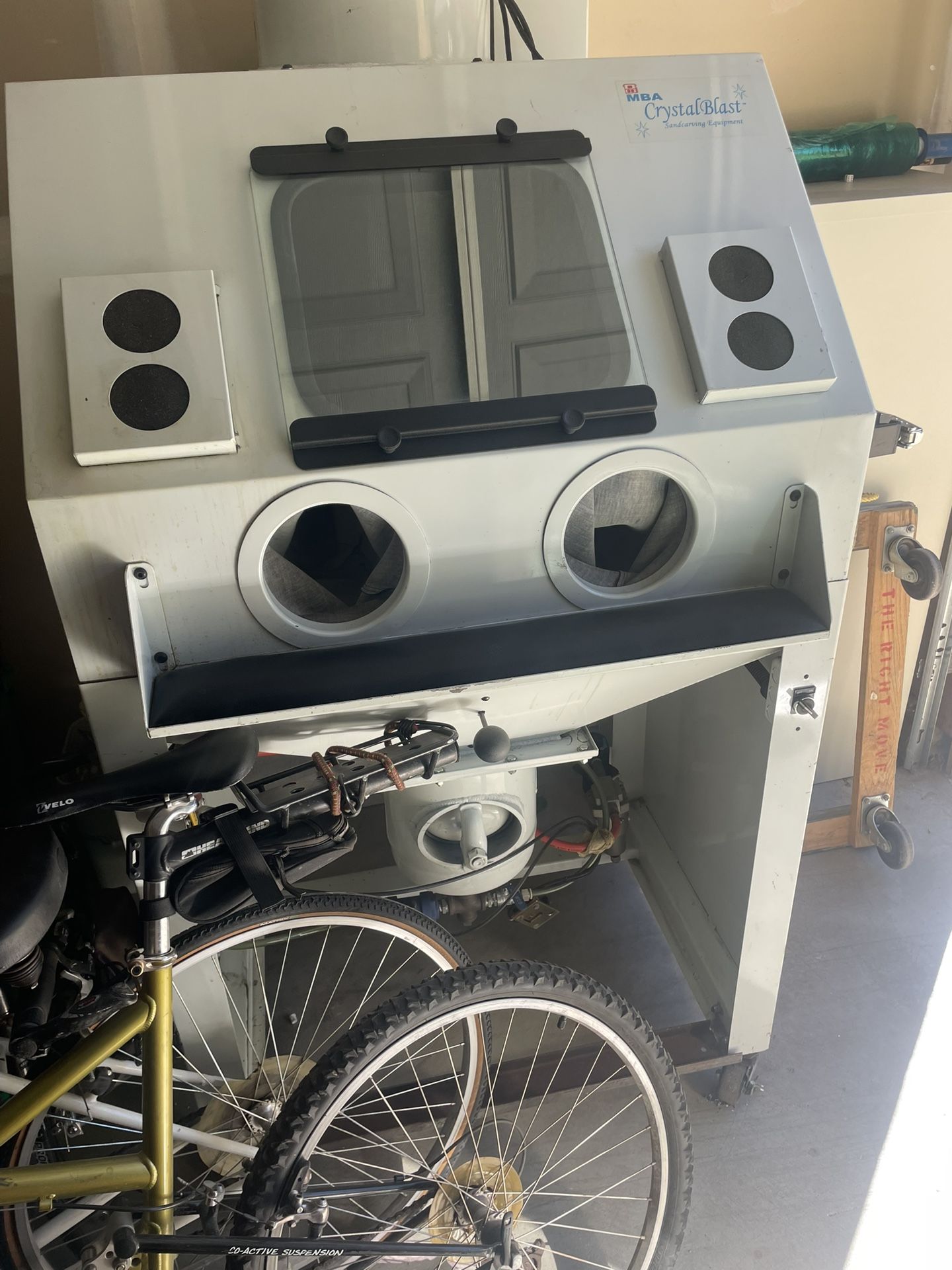 Sandblasting Cabinet