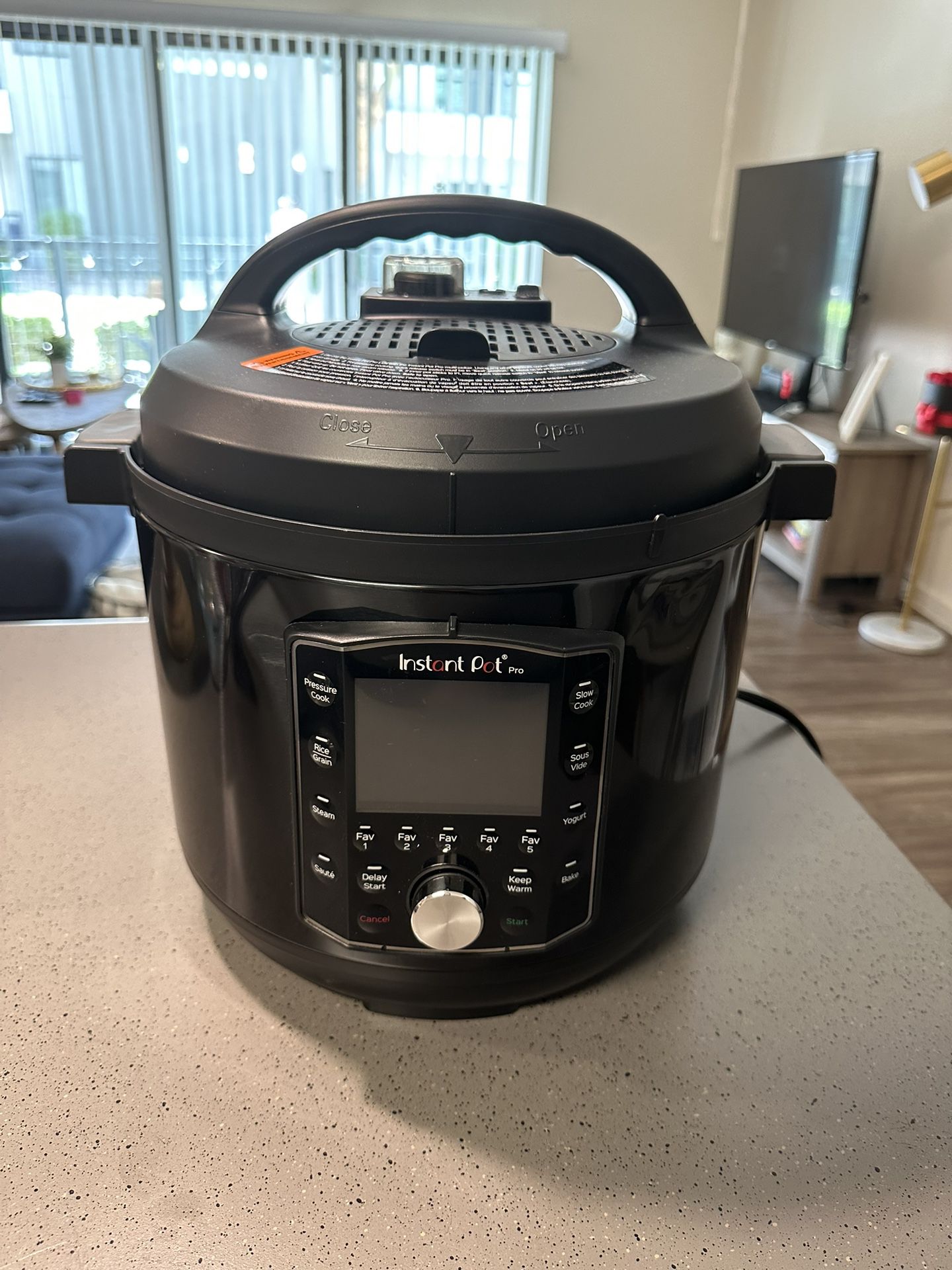 Instant Pot - 10 Quart for Sale in Plano, TX - OfferUp