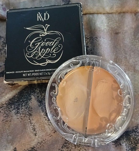 Kat Von D "Good Apple" Foundation Compact