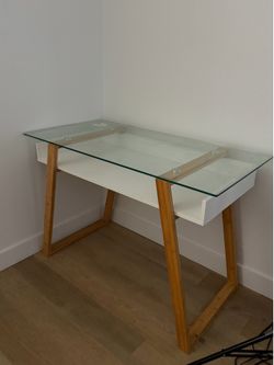 Desk of wood and glass
