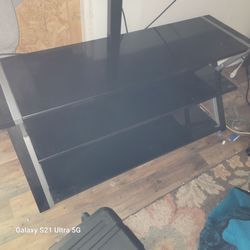 Tv  stand $50 NO tv mount as is NO lower