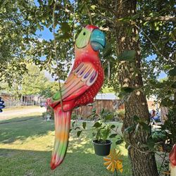 Colorful Clay Hanging Parrot, Tucan or Cockatoo. Clay Pots, Planters, Plants $35 cada uno