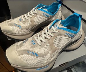 Men’s Balenciaga sneaker size 10