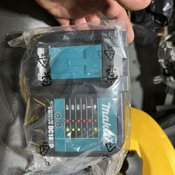 Makita 3AH Battery  And Charger