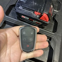 Car keys/ llaves de carro