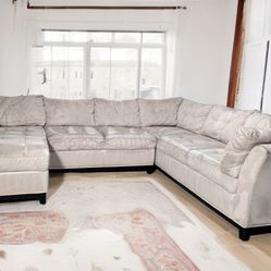 Large Sectional Sofa With Chaise